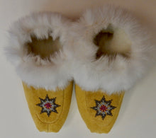 Load image into Gallery viewer, Moccasins, Woman&#39;s Size 8