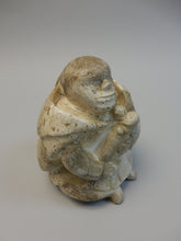 Load image into Gallery viewer, Mother and Child, Nuveeya Ipellie