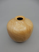 Load image into Gallery viewer, Wood Vase